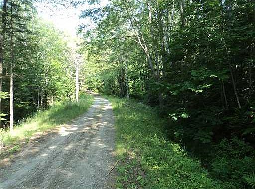 2nd image of 560 Old County Road