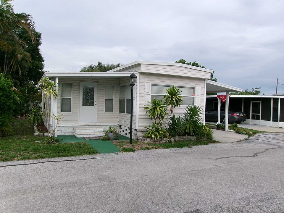 1st image of 2701 34th St N #26