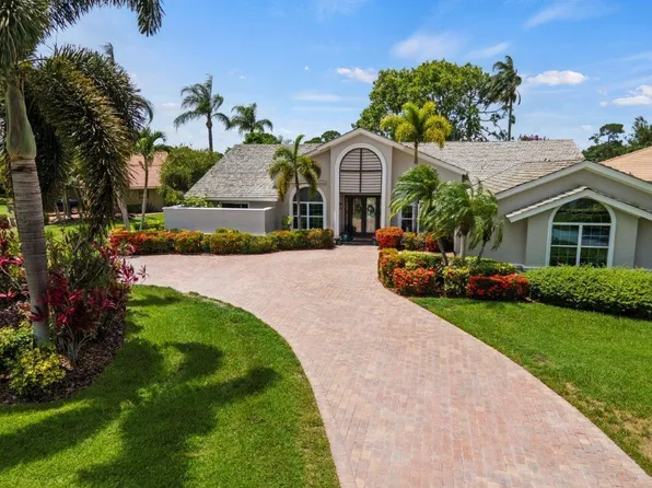 1153 SW Greenbriar Cove, Port St Lucie, FL 34986