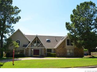 8614 S College Pl, Tulsa, OK 74137