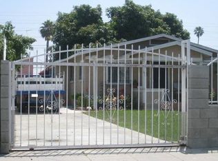 8712 Denver Ave, Los Angeles, CA 90044