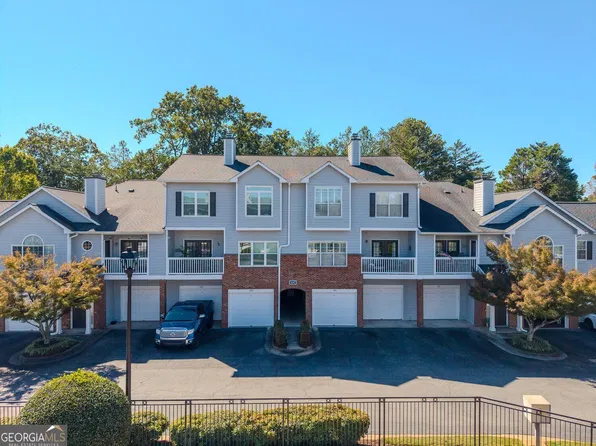 107 Vinings Forest Cir SE, Smyrna, GA 30080