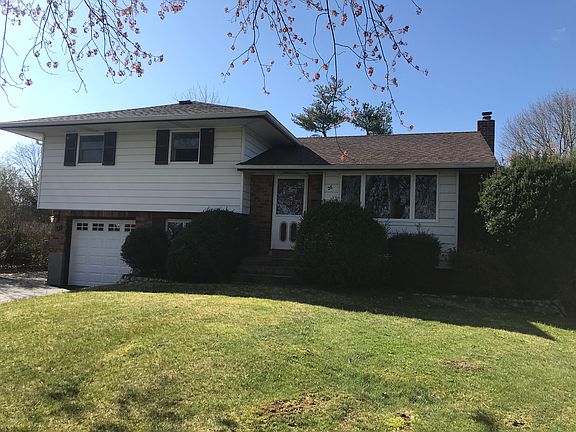2nd image of 26 Montrose Dr