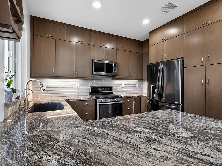 1357 Sky Ridge Ct — Photo 5