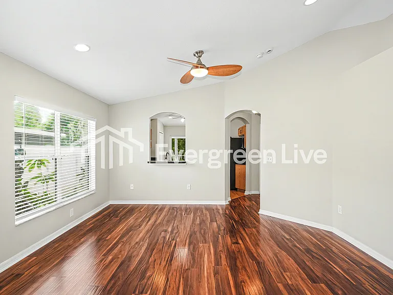 9810 Edmonton Dr — Photo 4