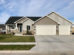 1243 N Blue Grass Ln, Ammon, ID 83401