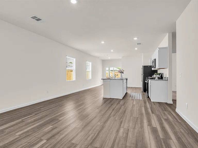 18669 Shauna Danielle Dr — Photo 24
