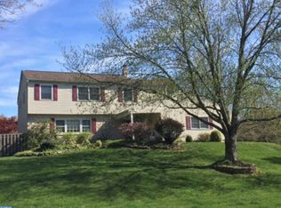 705 Pond View Dr, Audubon, PA 19403