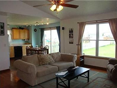 3rd image of 2057 Santuomo Ave
