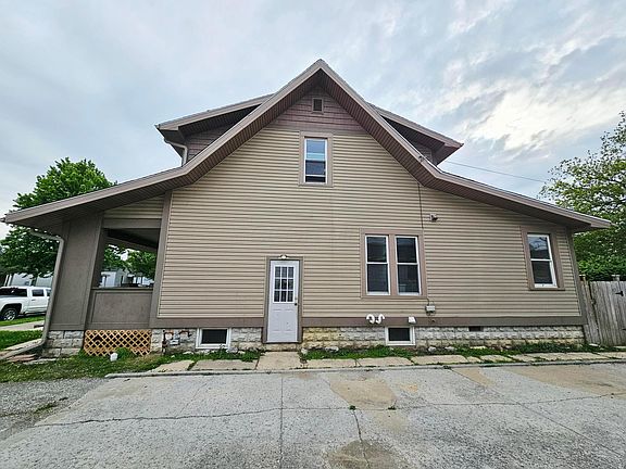 3rd image of 426 E Paint St