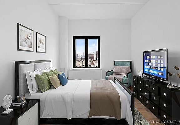 4th image of 404 Lenox Ave #D