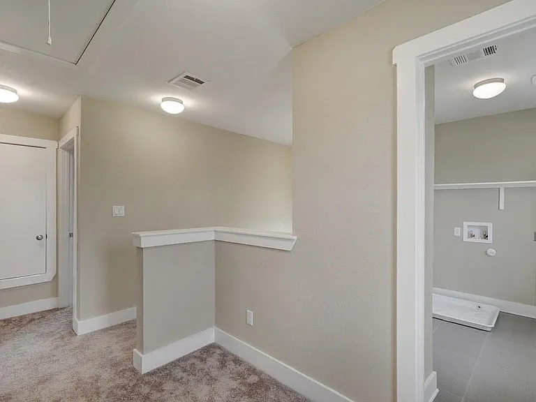 708 Coconut Grv — Photo 19