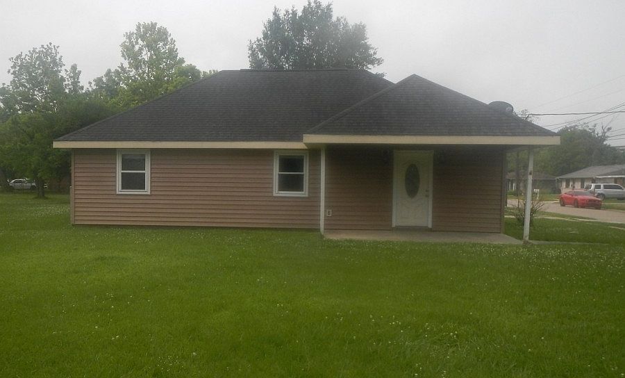 1st image of 617 Wiegand Dr