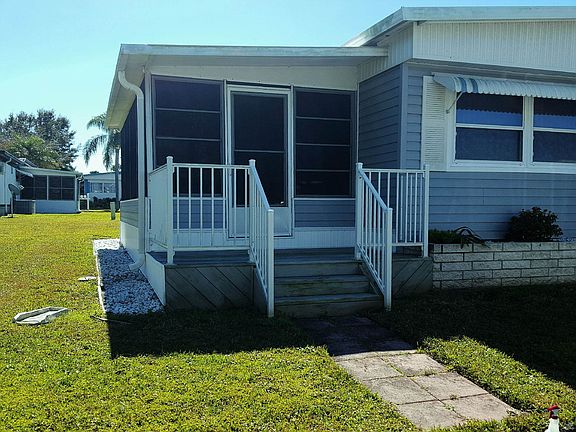Front entrance Florida room