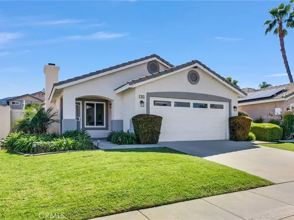 976 Miraflores Dr, Corona, CA 92882