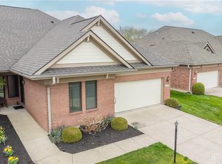 7125 Salem Crossing Pl, Englewood, OH 45322