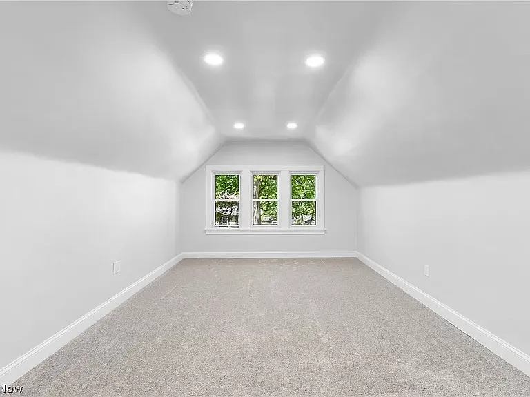 2954 Kensington Rd — Photo 22