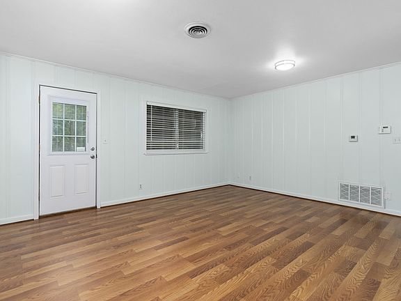 5th image of 1603 Russell Ave