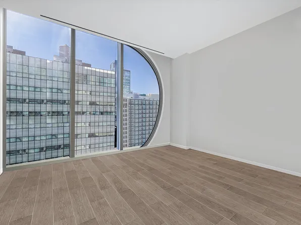 520 West 28th Street image 7 of 13