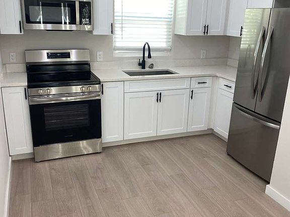 2nd image of 932 11th Ave S #B
