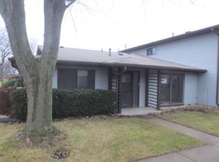 1565 Perry Ct APT B, Aurora, IL 60505