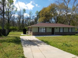 176 Meadow Creek Dr, Webb, AL 36376