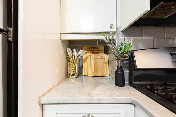 Rented by Finest Furnished LLC | media 9