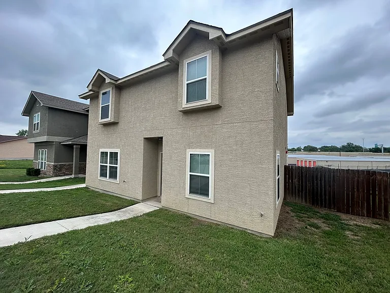 622 Meadow Arbor Ln — Photo 1