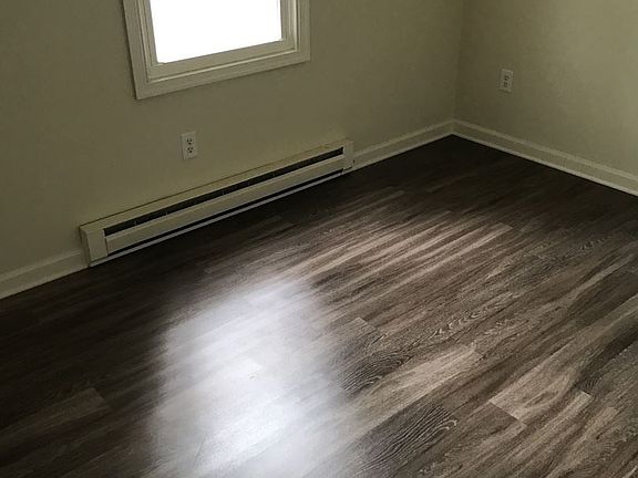 5th image of 6 Upham Dr