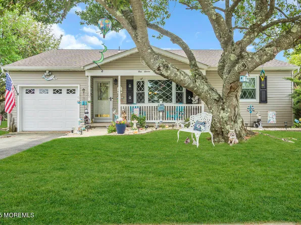 111 Langley Court, Toms River, NJ 08757
