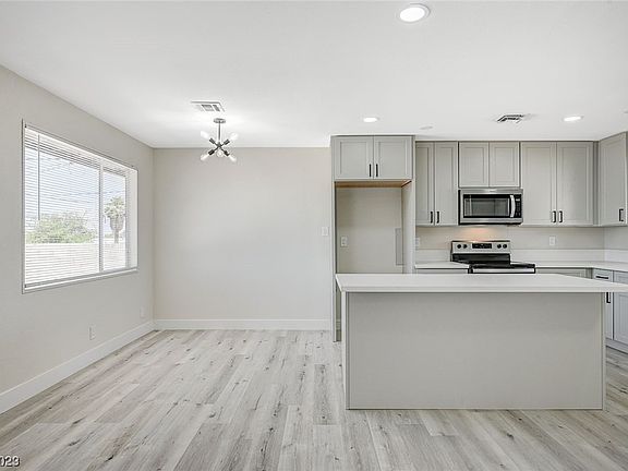 4th image of 3412 W Washington Ave