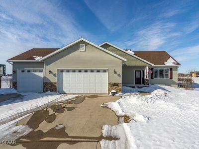 4124 Sun Cir, Grand Forks, ND, 58201
