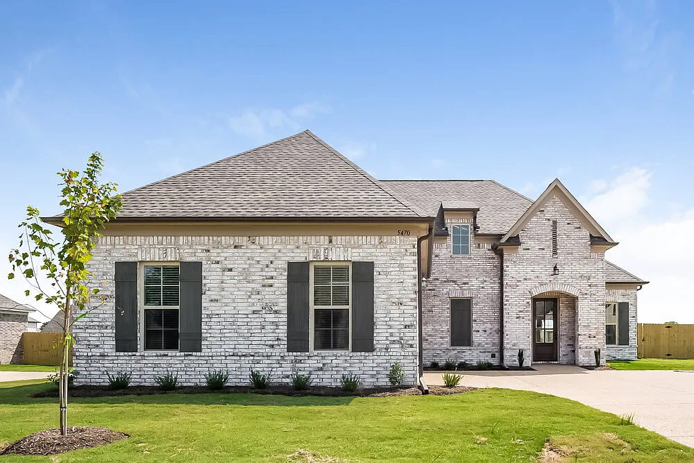 4 bed, 3.0 bath, 2218 sqft, $3,480 — Photo 1