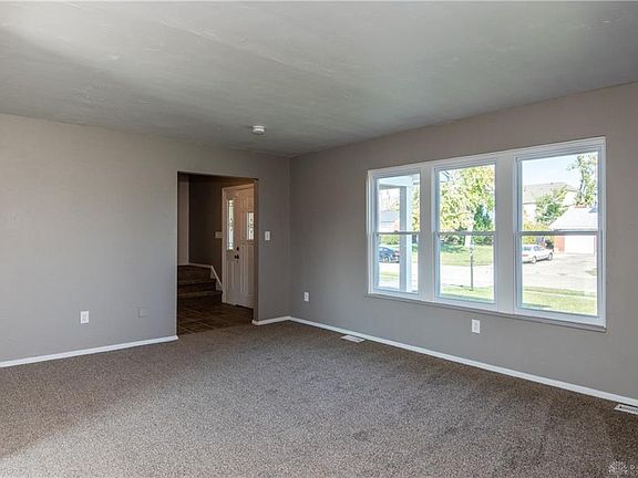 5th image of 6400 Greenbrook Dr