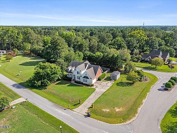 3rd image of 3709 Carriage Manor Ct
