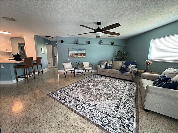 5th image of 4820 VENETIAN BOULEVARD NE