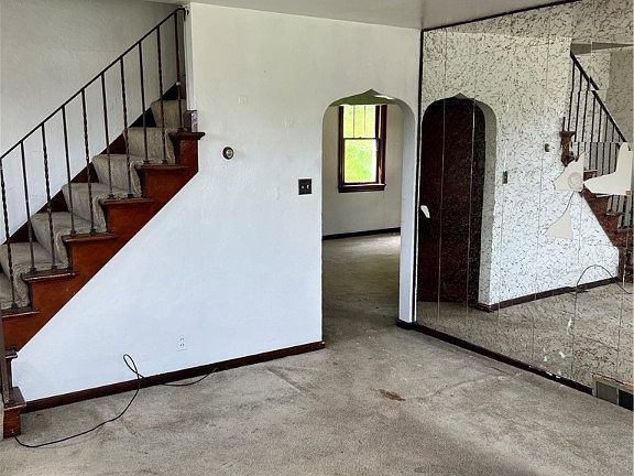 3rd image of 805 Patterson Ave