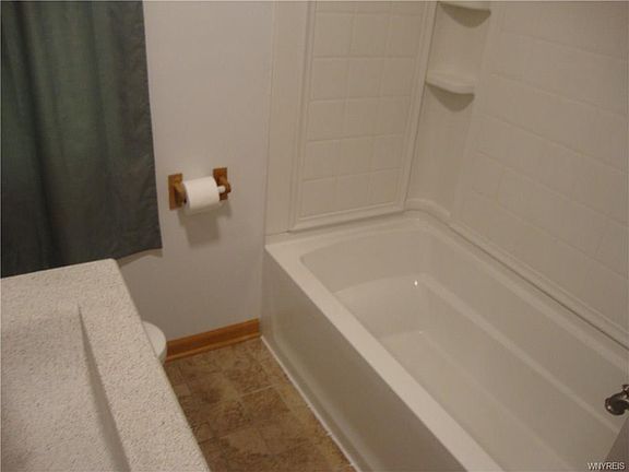5th image of 37 Warren Ave