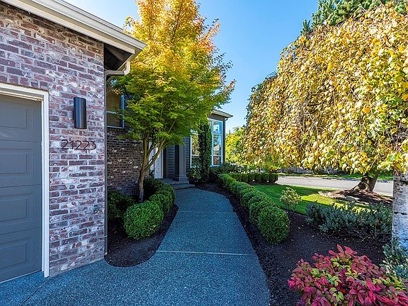 3rd image of 21223 SE 35th Way