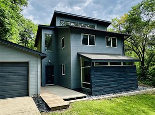 3215 Saint Johns Rd, Des Moines, IA 50312