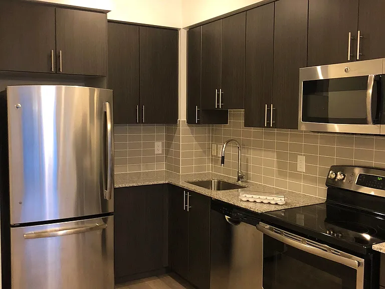 7165 Yonge St #632 — Photo 6