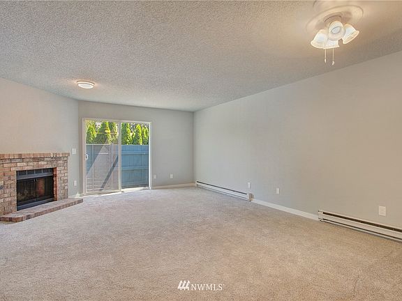 3rd image of 712 10th St NE #C