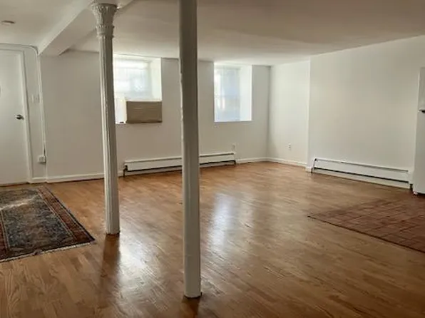 27 Oliver Street 1 image 3 of 6