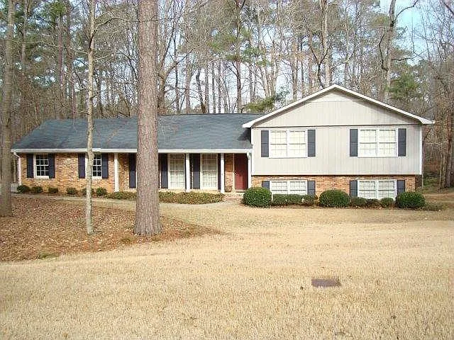 626 Commanche Dr photo 1