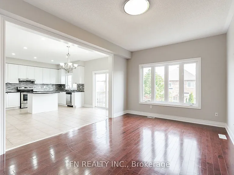 1648 Pennel Dr #UPPER — Photo 13