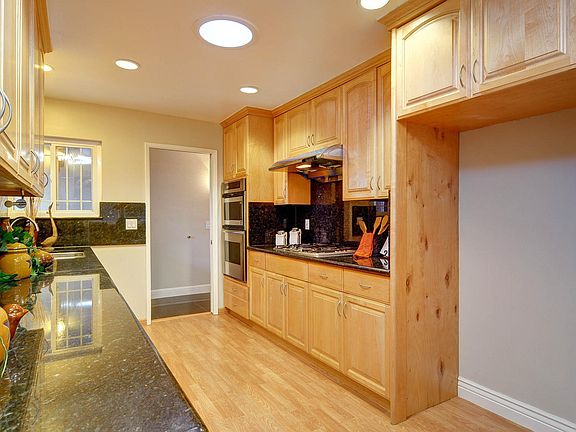 5th image of 6220 W Walbrook Dr