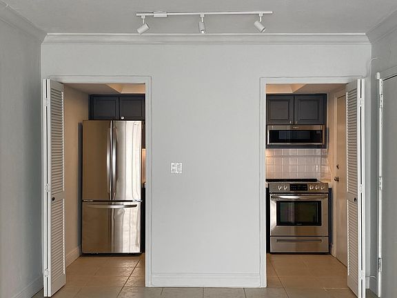 4th image of 300 Sunrise Dr APT 2A
