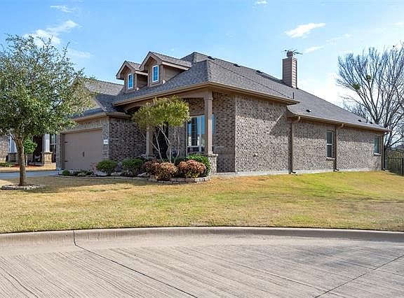 2nd image of 1312 Glen Ct