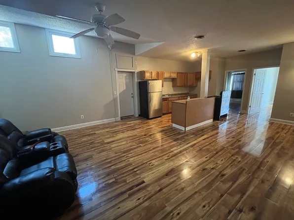 1100 Broadway APT 1, Albany, NY 12204