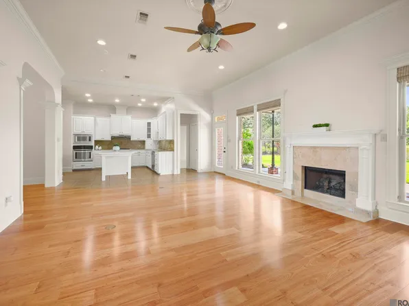 35430 Oak Manor Ave, Geismar, LA 70734